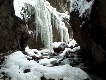 Sommerwanderungen - Winterwanderungen: Winter in der Partnachklamm