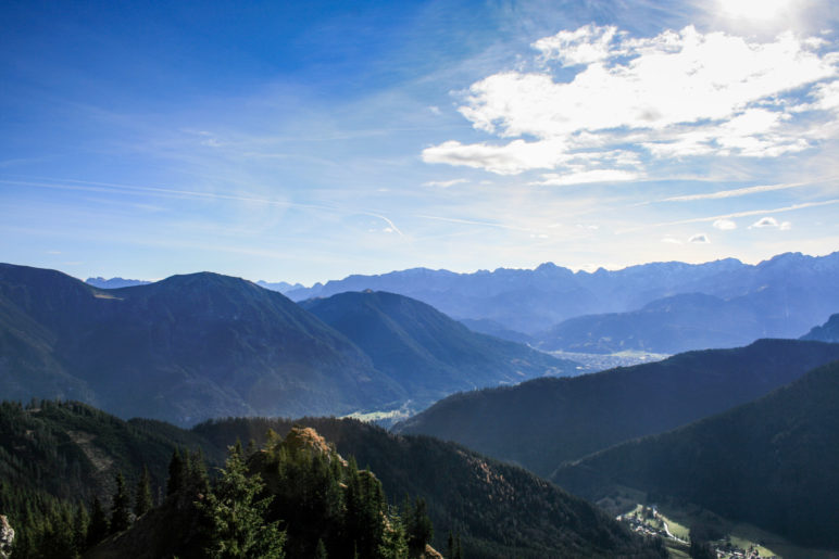 Der Blick in die Alpen Richtung Garmisch-Partenkirchen