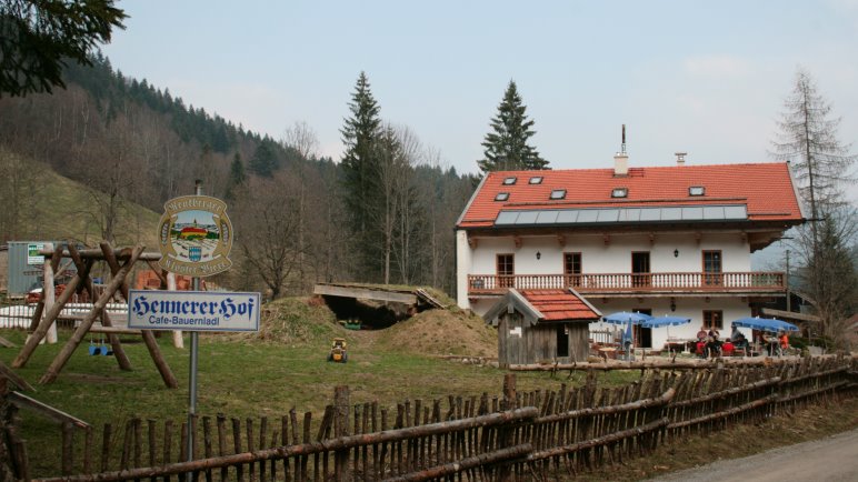 Der Hennererhof am Wanderparkplatz hinter Schliersee