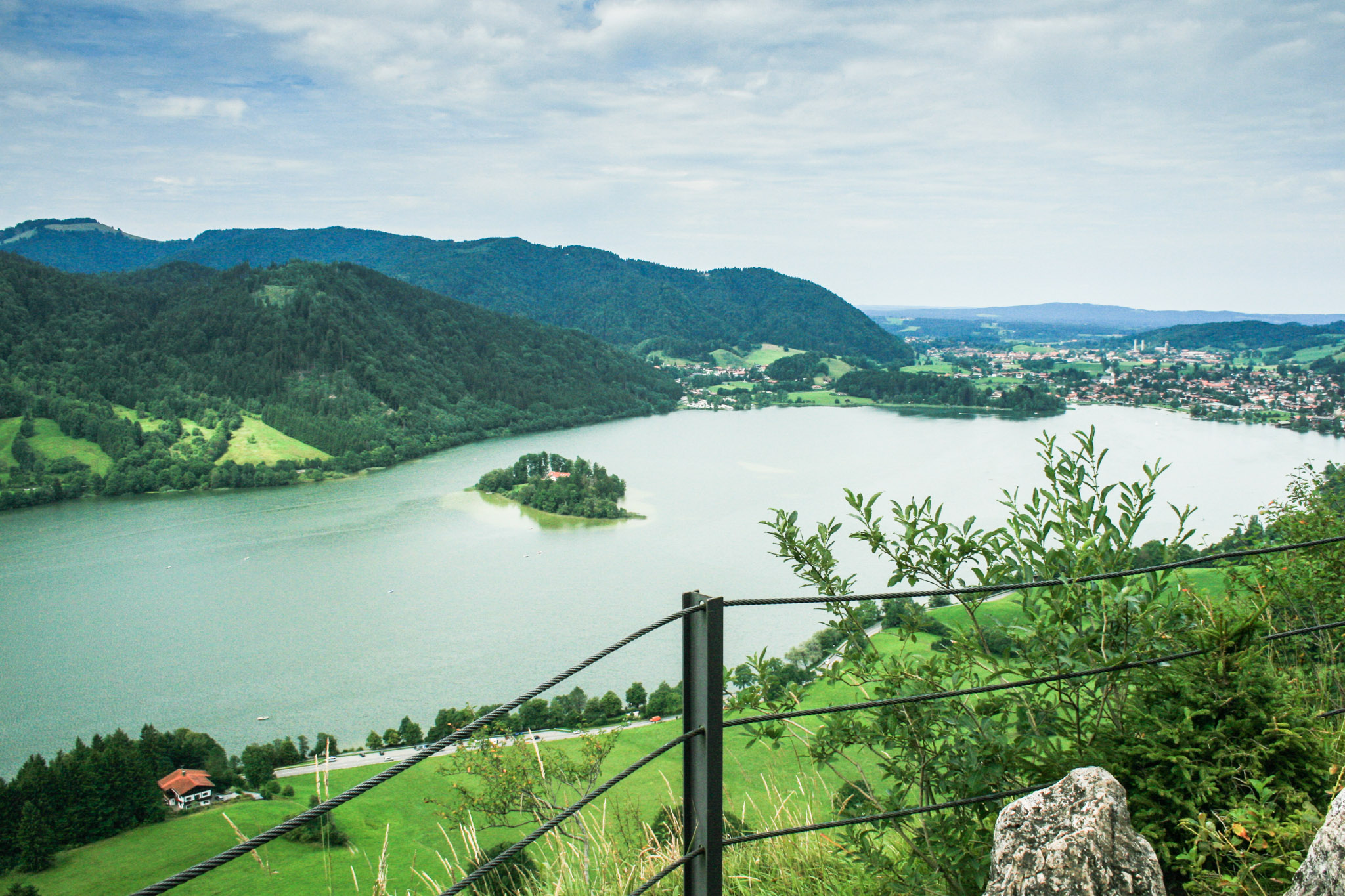 Wanderung Zur Ruine Der Burg Hohenwaldeck über Dem Schliersee | Auf-den ...