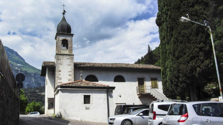 Die Kirche Santa Maria di Laghel