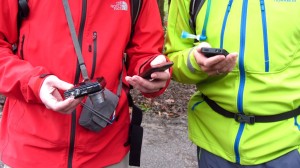 Typisch für die Bloggerwanderung - Zwei Wanderer, drei Devices