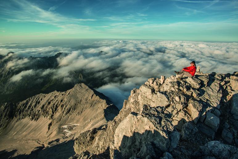 Heinz Zak über den Gipfeln des Karwendels - Foto: Heinz Zak