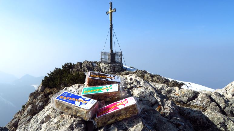 Müsliriegel auf dem Hochfelln - sehr fotogen, aber sie kamen unverzehrt wieder ins Tal