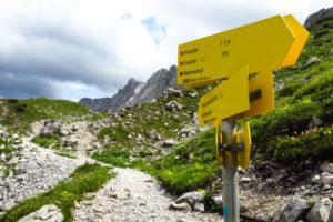 Das östliche Lamsenjoch. Auf den letzten Metern zur Hütte