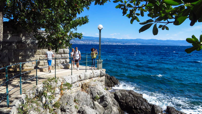 Auf der Strandpromenade von Lovran nach Opatija