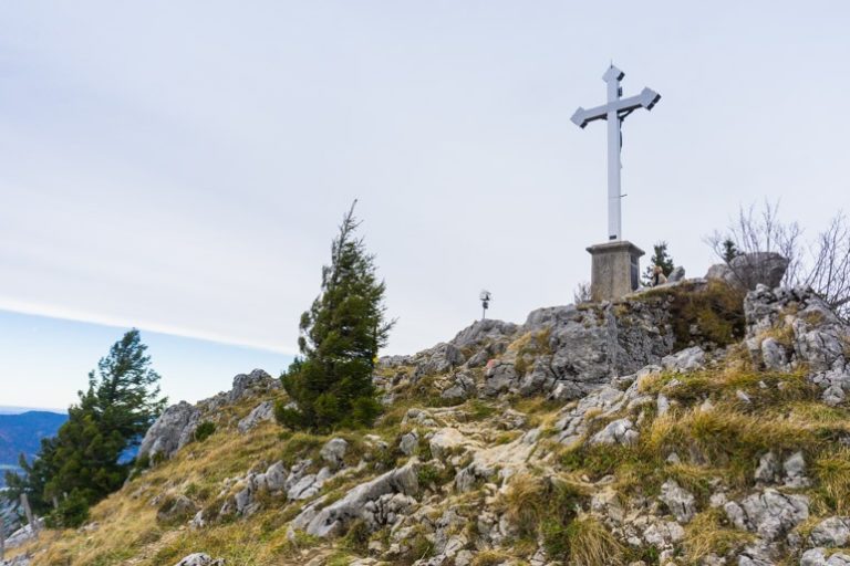 Wanderung Von Neuhaus Auf Die Bodenschneid Und Zur Oberen Firstalm ...