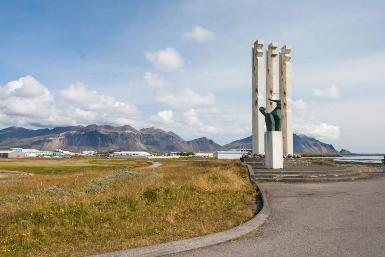 Das Seamen's Monument am sdlichen Ende des Hafengebiets