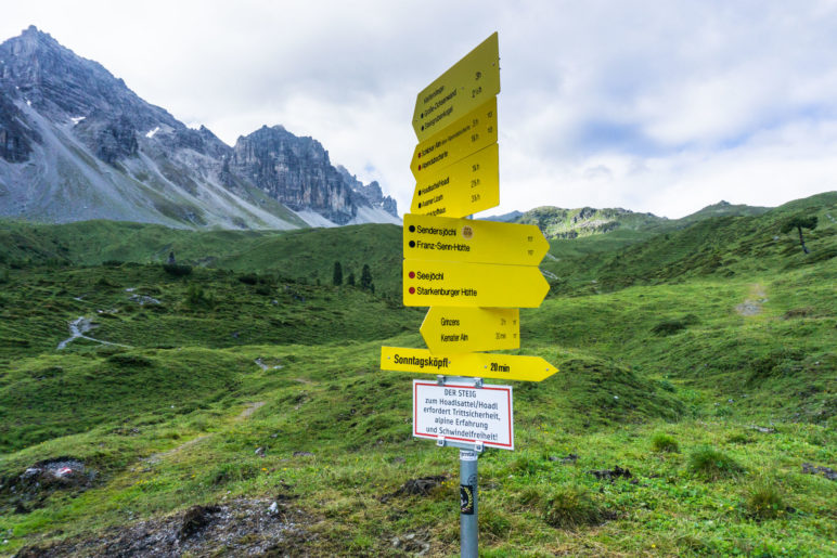 Wir folgen dem Wegweiser zum Seejöchl