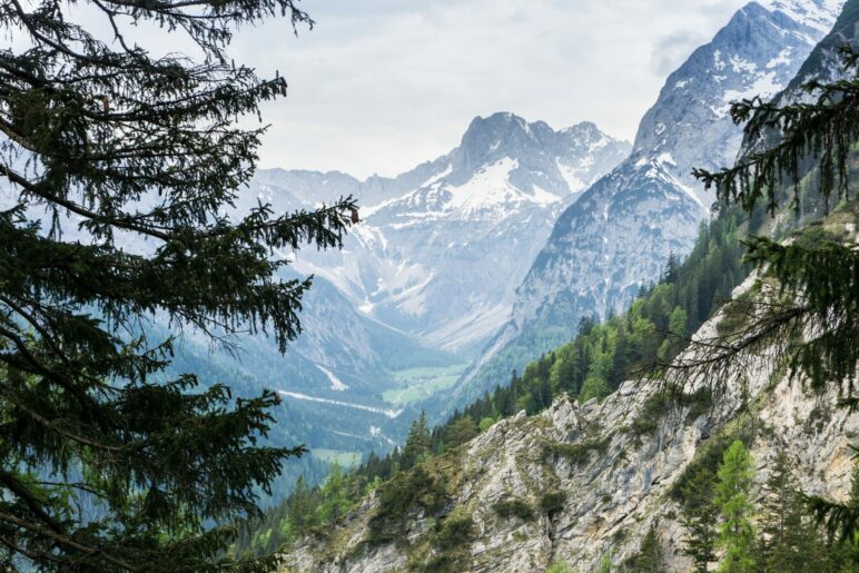 Und noch ein Blick hinüber zu den Felsbergen