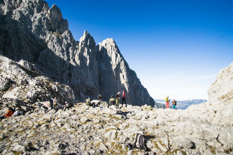 Auf dem Felsplateau des Ellmauer Tors